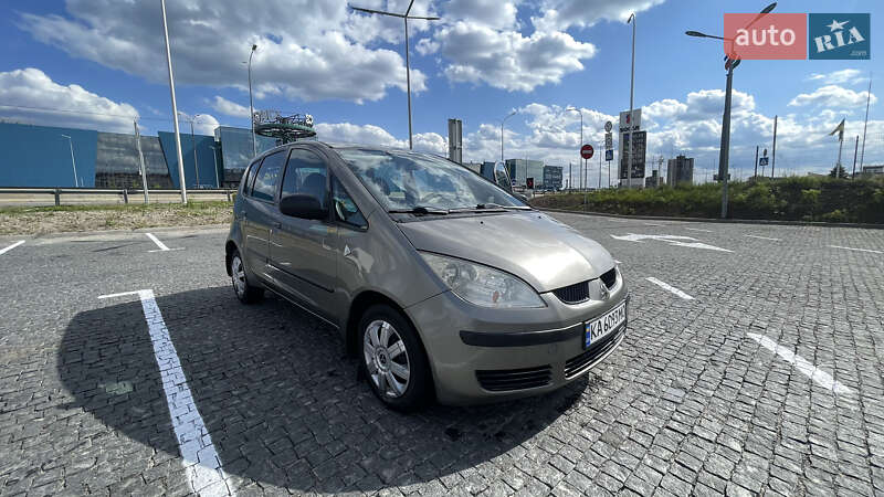 Mitsubishi Colt (2008)