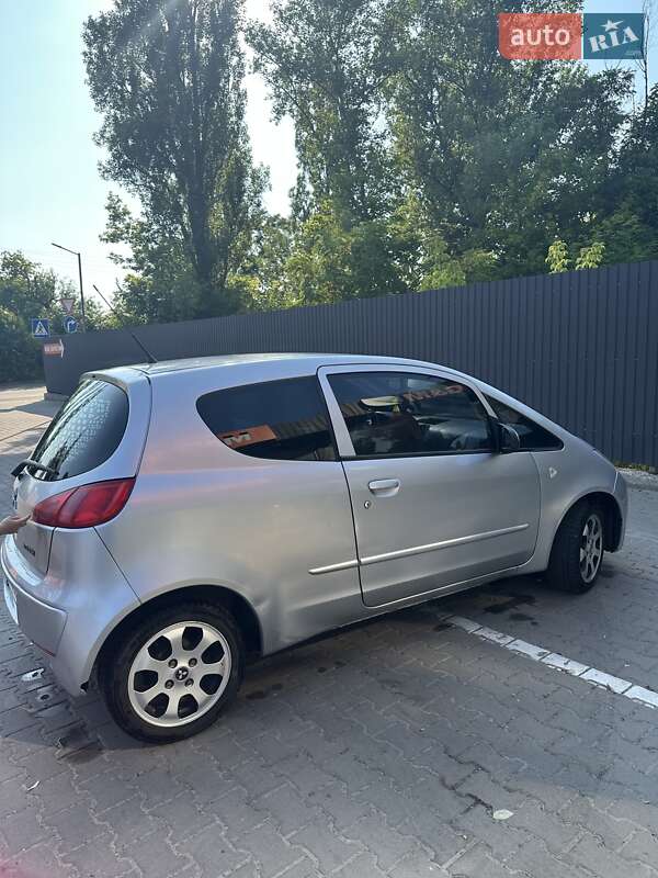 Mitsubishi Colt (2006)