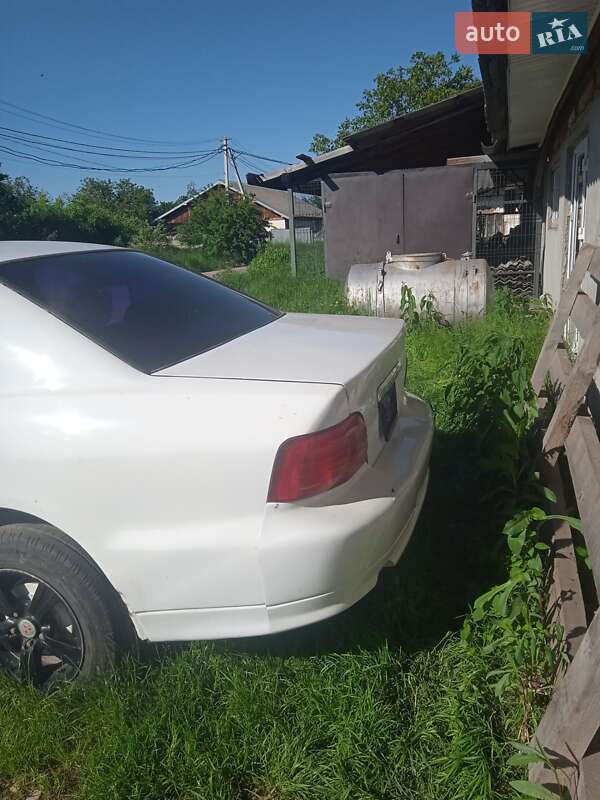 Mitsubishi Galant (2001)