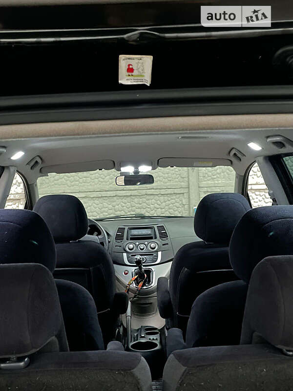 Mitsubishi Grandis (2008)