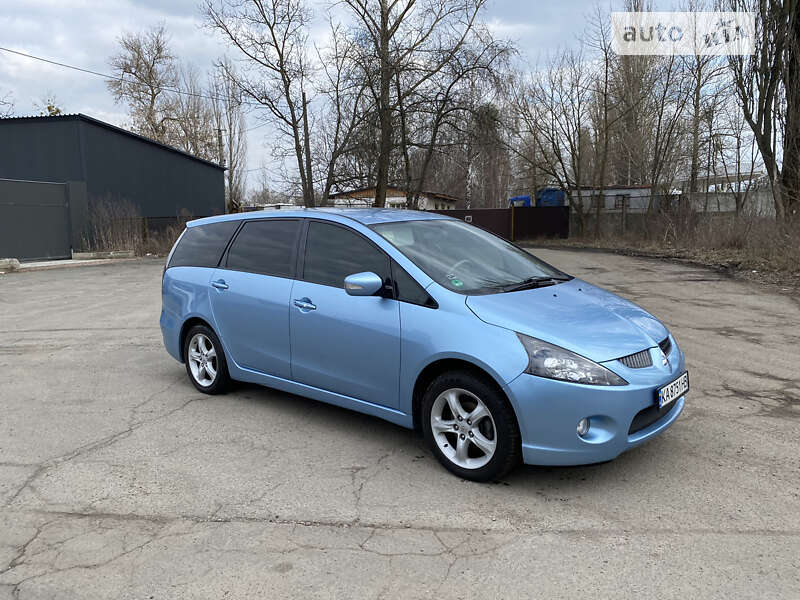 Mitsubishi Grandis (2004)