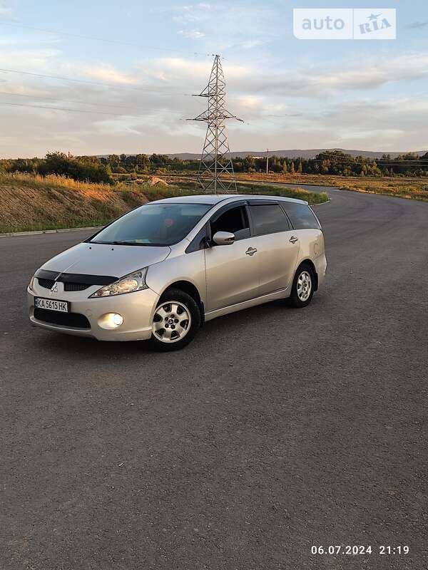 Mitsubishi Grandis (2009)
