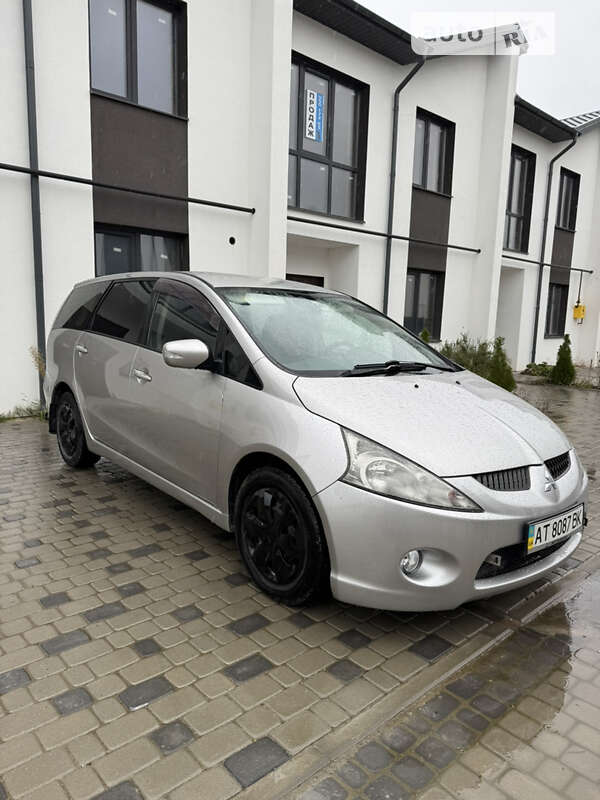 Mitsubishi Grandis (2008)