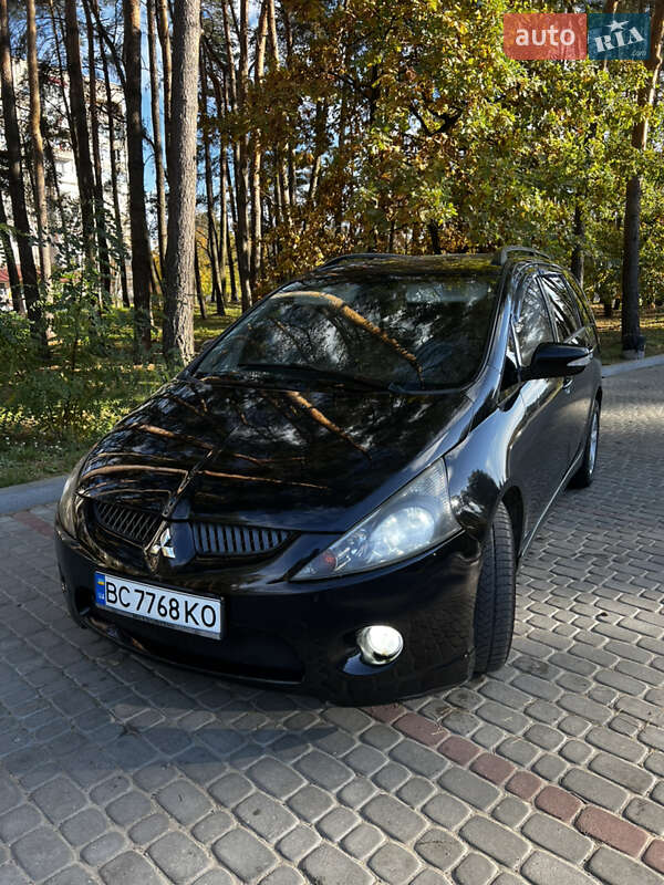 Mitsubishi Grandis (2005)