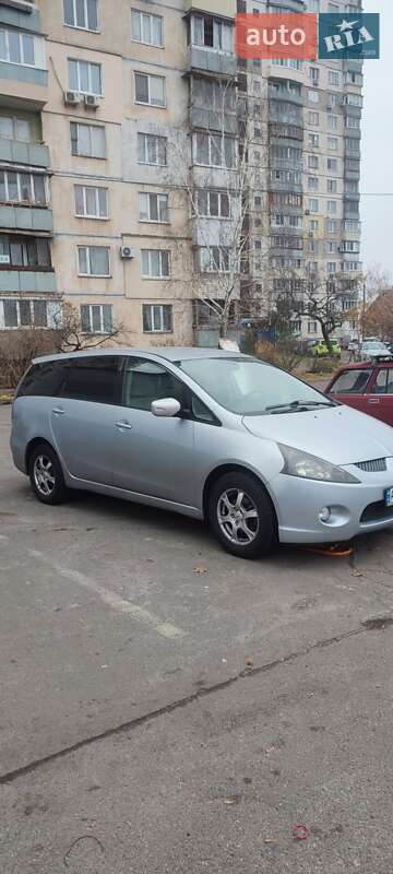 Mitsubishi Grandis (2004)