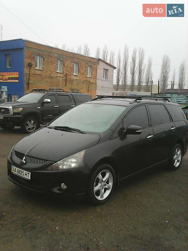 Mitsubishi Grandis (2005)