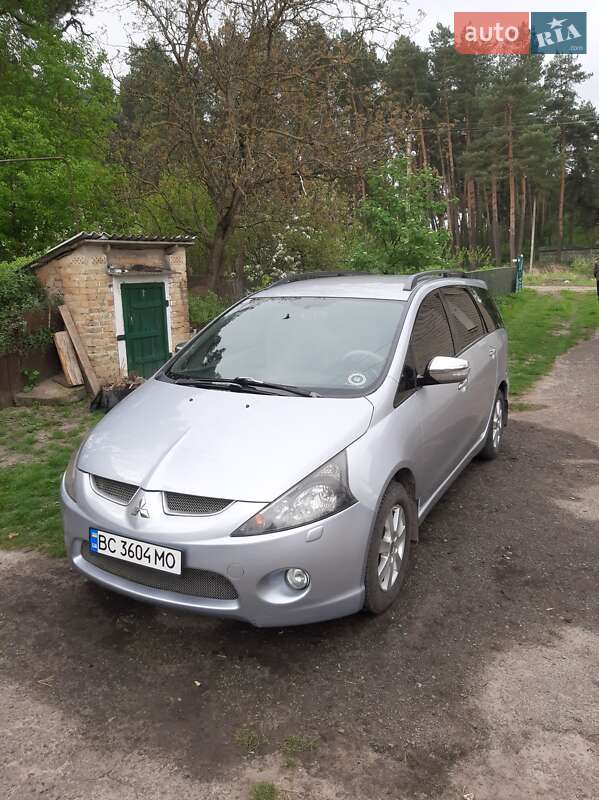 Mitsubishi Grandis (2004)