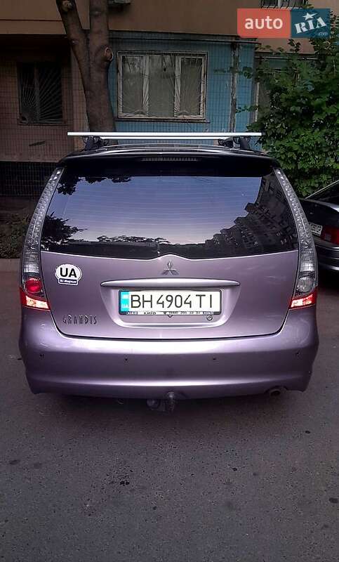 Mitsubishi Grandis (2005)