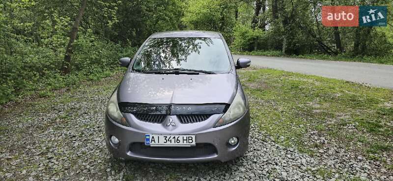 Mitsubishi Grandis (2005)