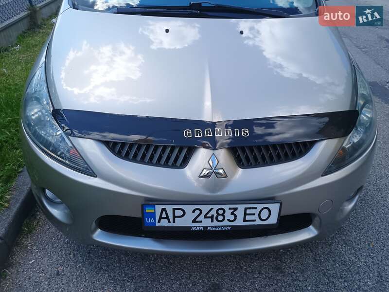 Mitsubishi Grandis (2006)