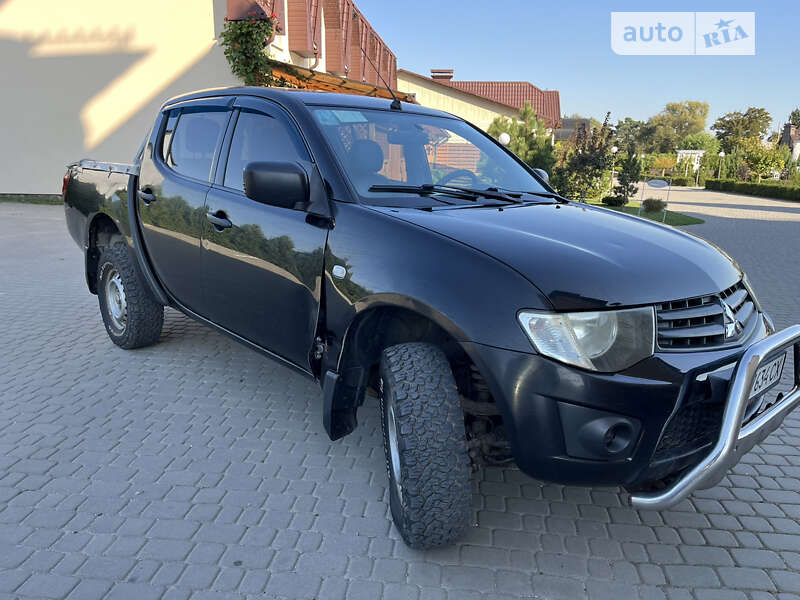 Mitsubishi L 200 (2010)