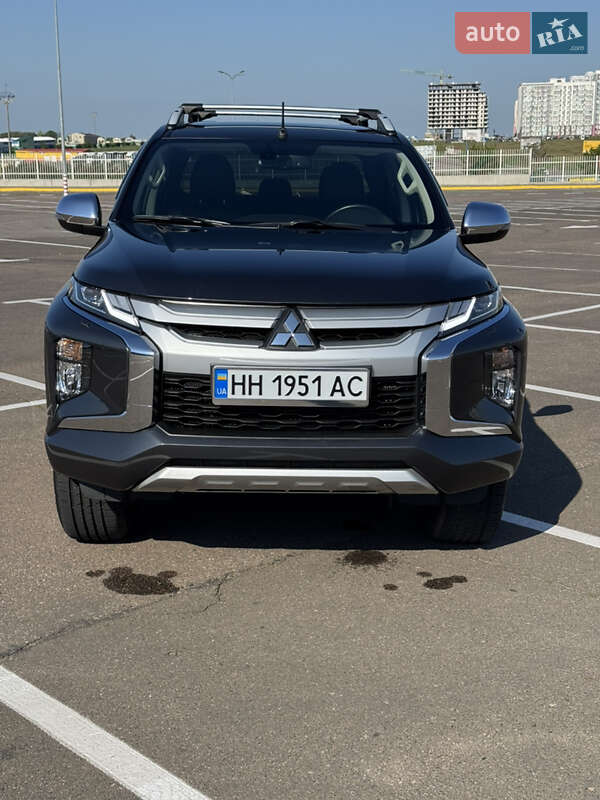 Mitsubishi L 200 (2021)
