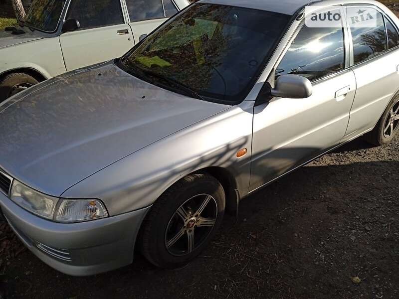 Mitsubishi Lancer (2000)