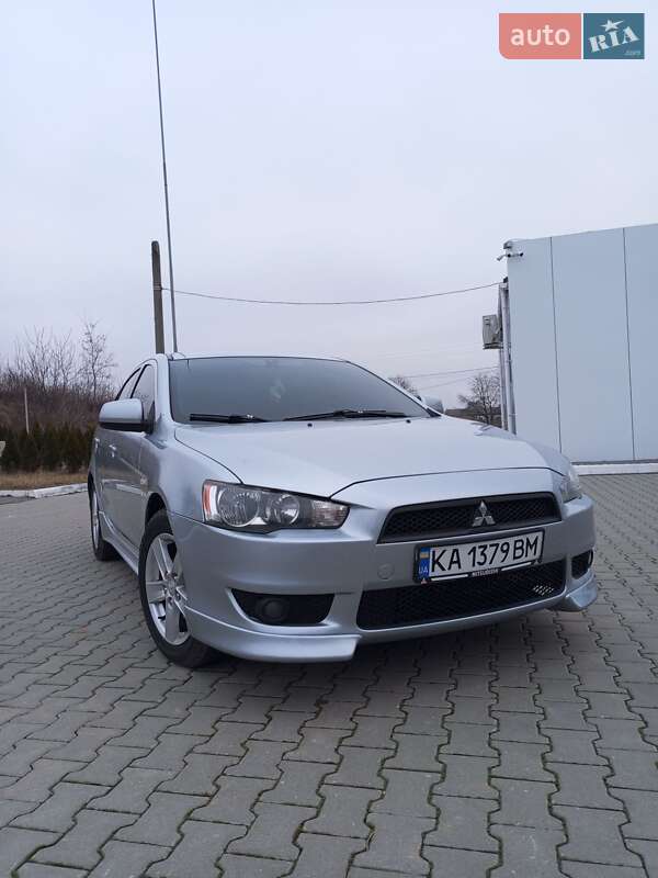 Mitsubishi Lancer (2009)