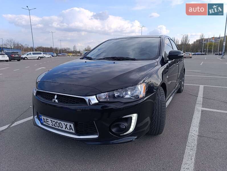 Mitsubishi Lancer (2016)