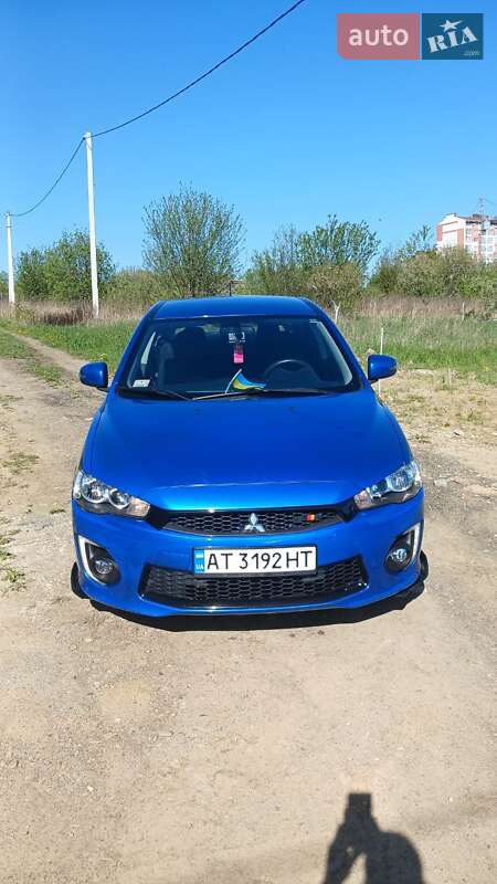 Mitsubishi Lancer (2015)