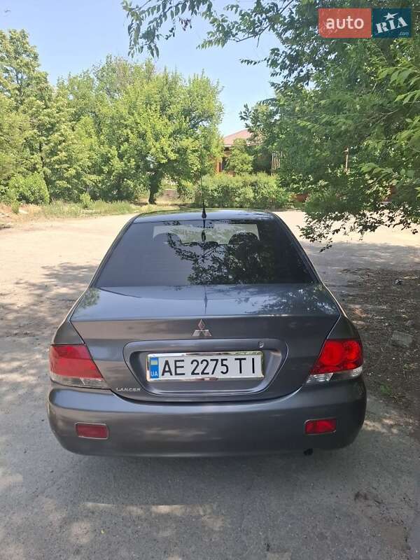 Mitsubishi Lancer (2004)