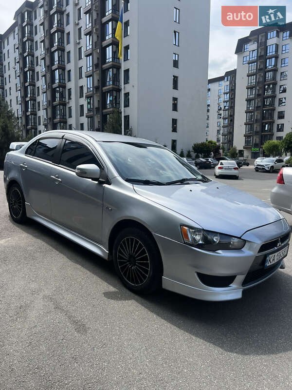 Mitsubishi Lancer (2014)