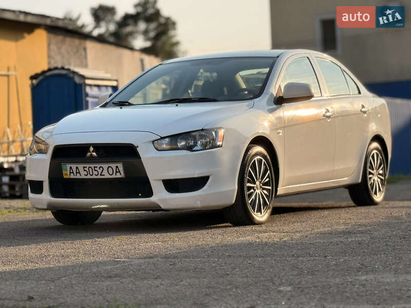Mitsubishi Lancer (2011)