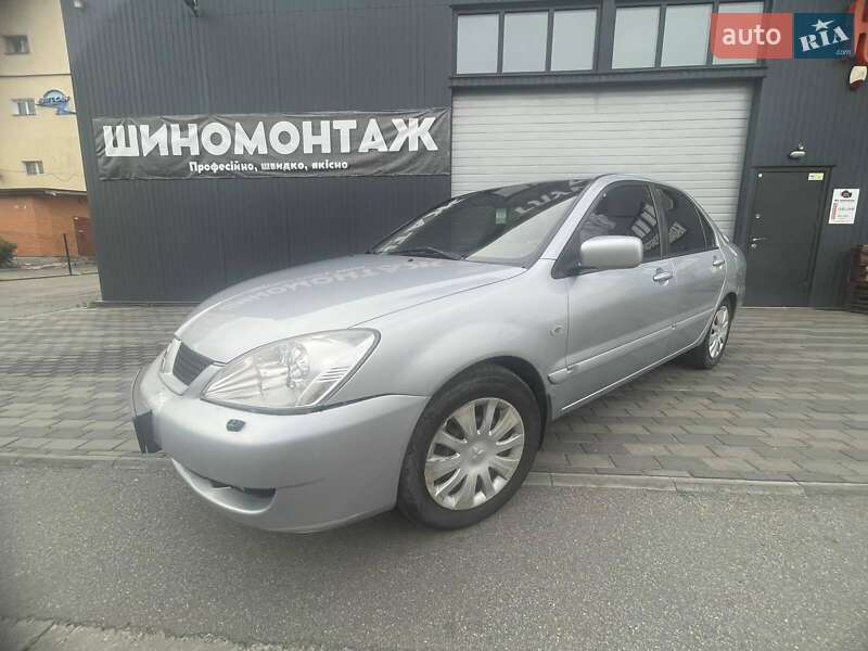 Mitsubishi Lancer (2005)