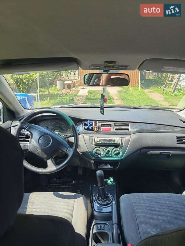 Mitsubishi Lancer (2004)