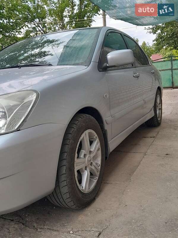 Mitsubishi Lancer (2006)