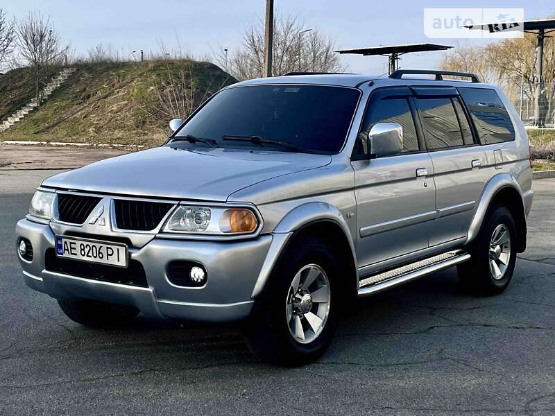 Mitsubishi Nativa (2007)