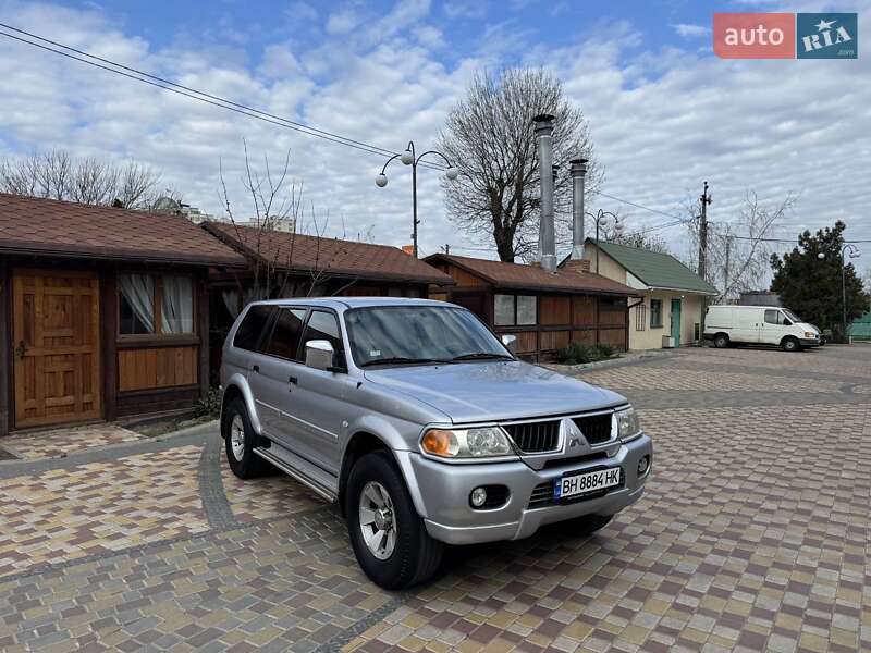 Mitsubishi Nativa (2007)