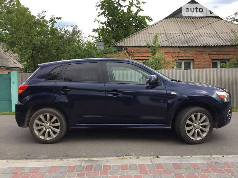 Mitsubishi Outlander sport (2011)