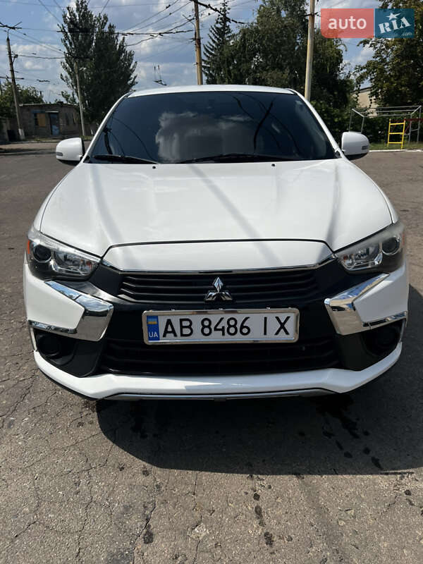 Mitsubishi Outlander sport (2017)