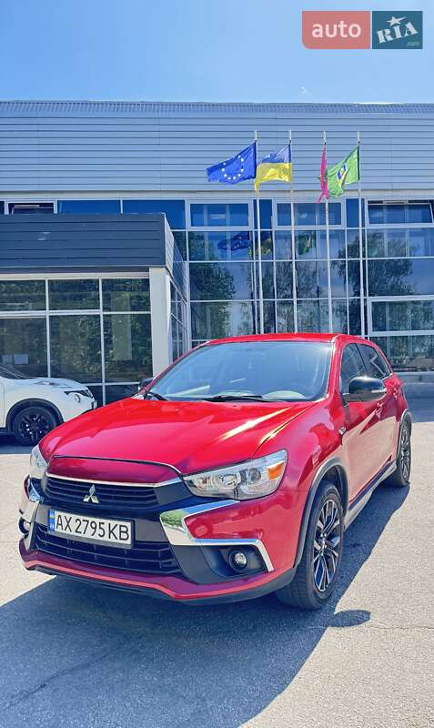 Mitsubishi Outlander sport (2017)