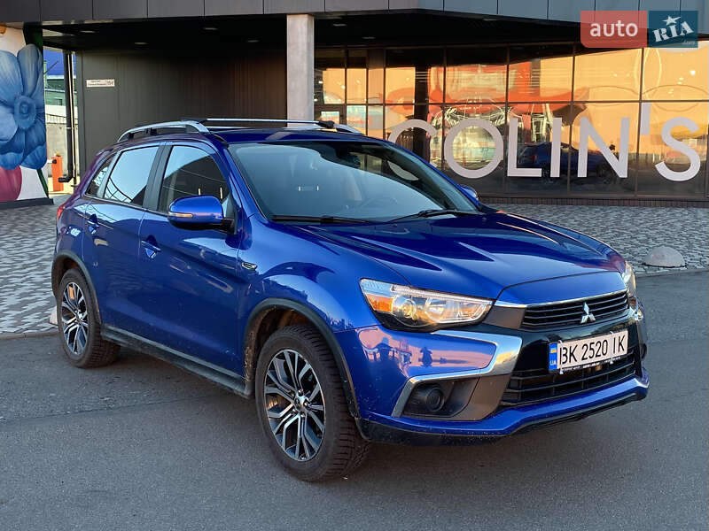 Mitsubishi Outlander sport (2016)
