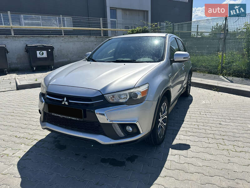 Mitsubishi Outlander sport (2018)
