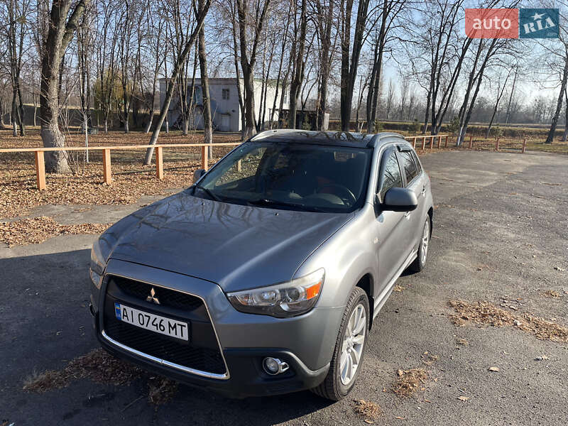 Mitsubishi Outlander sport (2011)