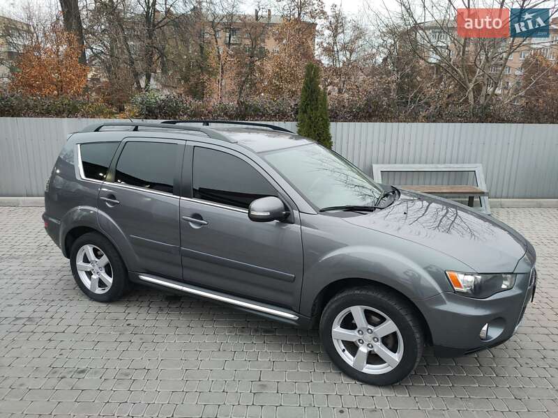 Mitsubishi Outlander xl (2011)