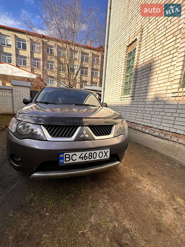 Mitsubishi Outlander xl (2008)