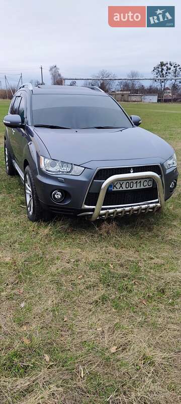 Mitsubishi Outlander xl (2010)