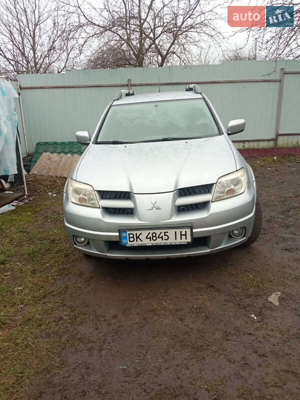 Mitsubishi Outlander (2007)