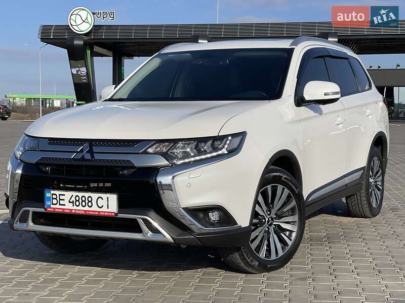 Mitsubishi Outlander (2021)