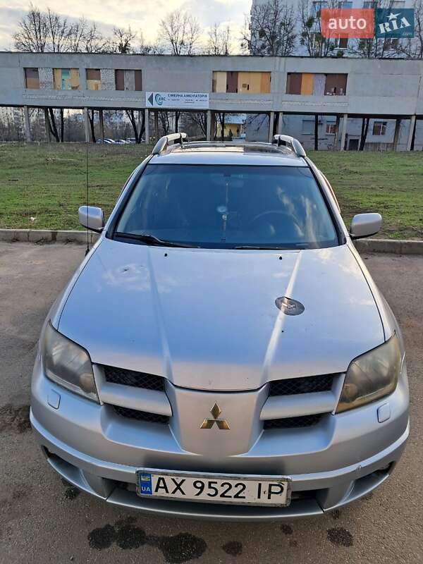 Mitsubishi Outlander (2003)