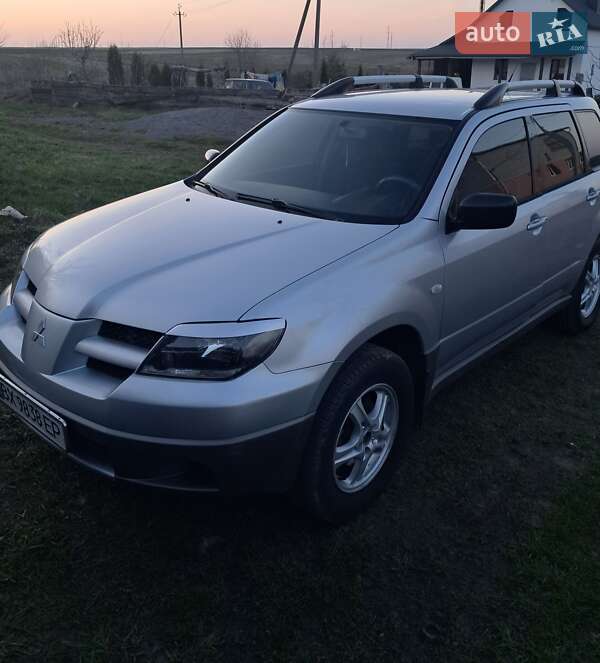 Mitsubishi Outlander (2003)