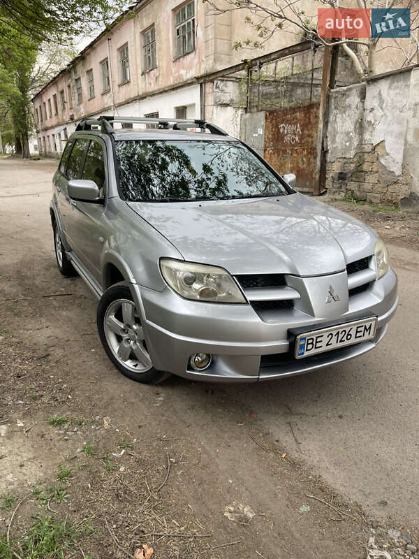 Mitsubishi Outlander (2006)