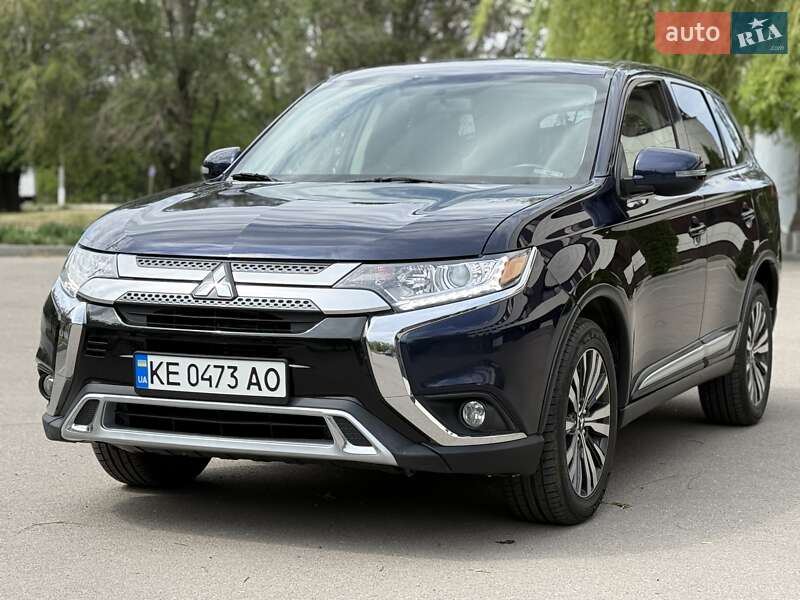 Mitsubishi Outlander (2019)
