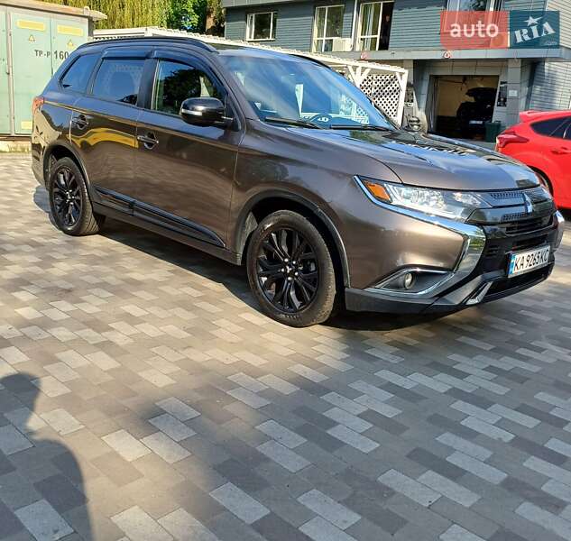 Mitsubishi Outlander (2019)