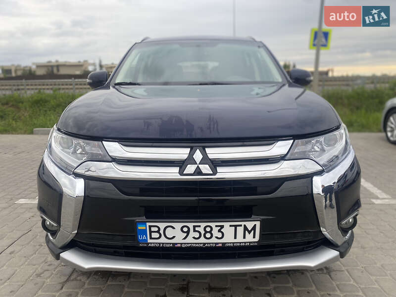 Mitsubishi Outlander (2016)