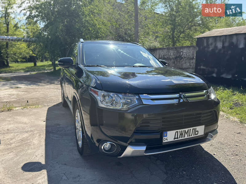 Mitsubishi Outlander (2014)
