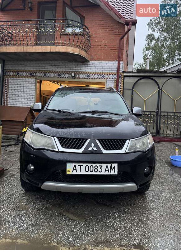 Mitsubishi Outlander (2007)