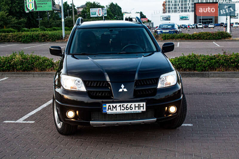 Mitsubishi Outlander (2009)