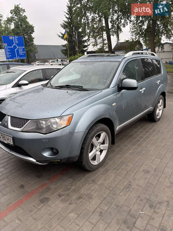 Mitsubishi Outlander (2007)