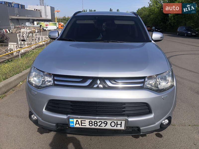 Mitsubishi Outlander (2012)